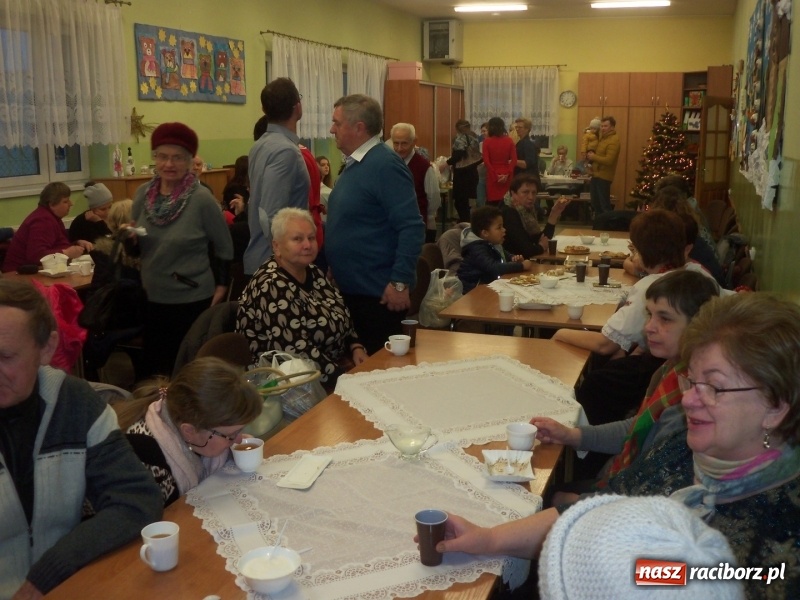 Zdjęcie w galerii na portalu naszraciborz.pl: Kiermasz przedświąteczny w Chałupkach wiadomości z regionu