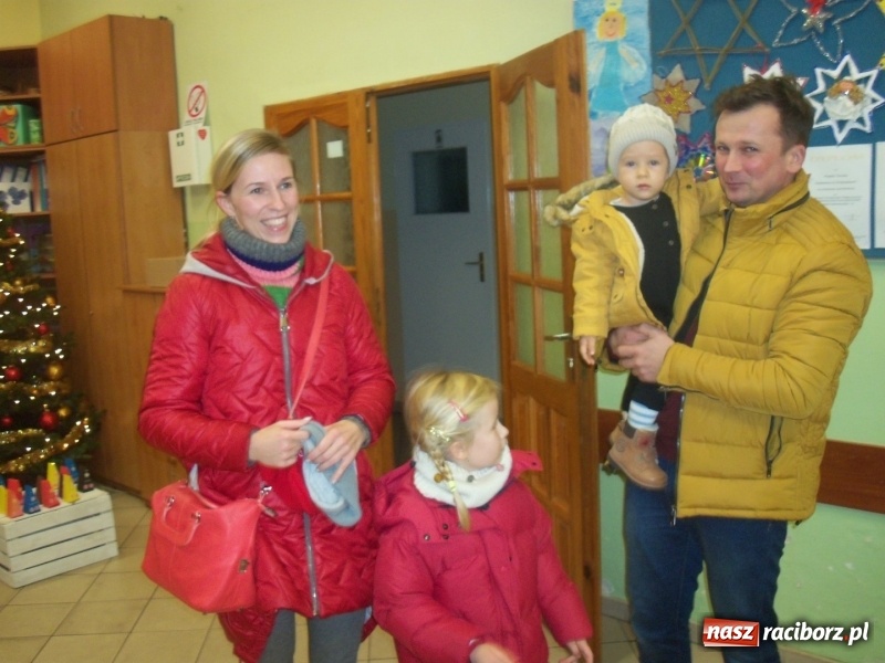 Zdjęcie w galerii na portalu naszraciborz.pl: Kiermasz przedświąteczny w Chałupkach wiadomości z regionu