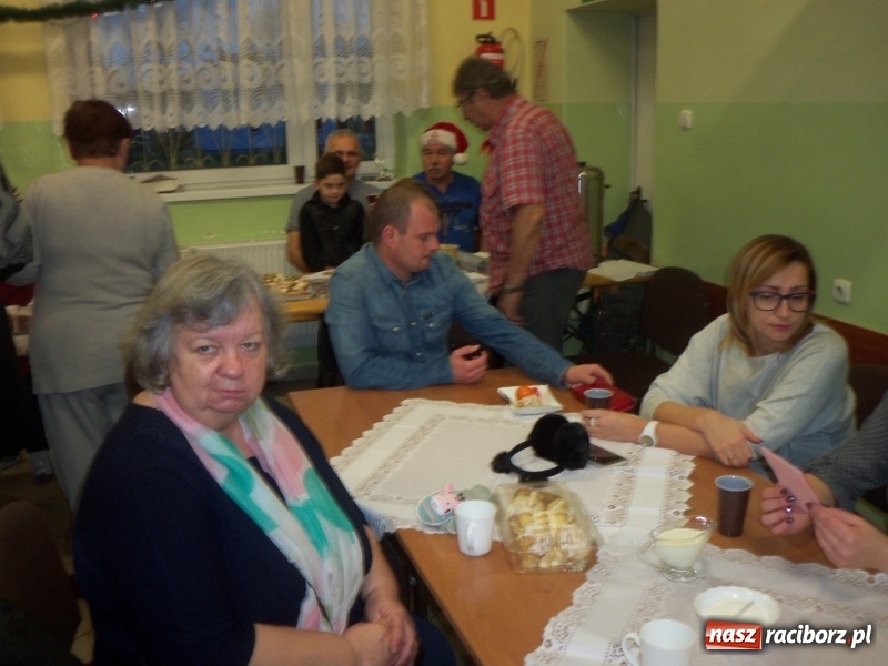 Zdjęcie w galerii na portalu naszraciborz.pl: Kiermasz przedświąteczny w Chałupkach wiadomości z regionu