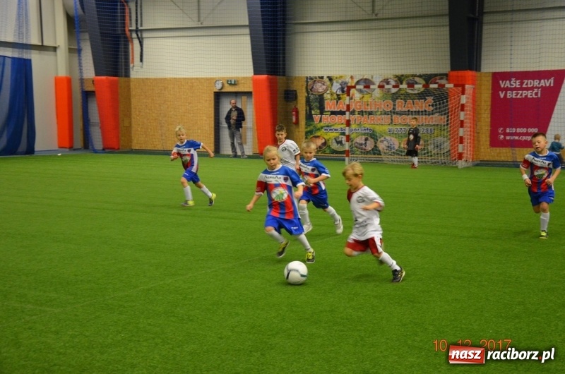 Zdjęcie w galerii na portalu naszraciborz.pl: Mikołajkowy turniej w Bohuminie wiadomości z regionu