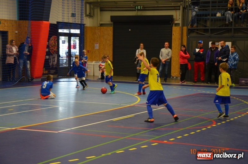 Zdjęcie w galerii na portalu naszraciborz.pl: Mikołajkowy turniej w Bohuminie wiadomości z regionu