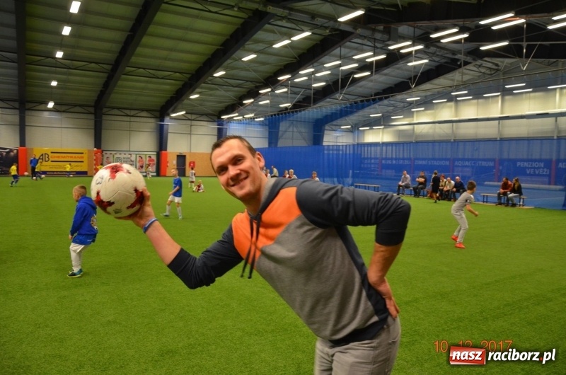 Zdjęcie w galerii na portalu naszraciborz.pl: Mikołajkowy turniej w Bohuminie wiadomości z regionu