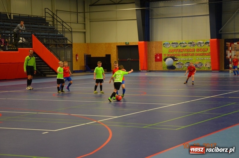 Zdjęcie w galerii na portalu naszraciborz.pl: Mikołajkowy turniej w Bohuminie wiadomości z regionu