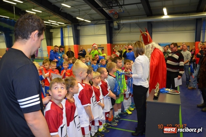 Zdjęcie w galerii na portalu naszraciborz.pl: Mikołajkowy turniej w Bohuminie wiadomości z regionu