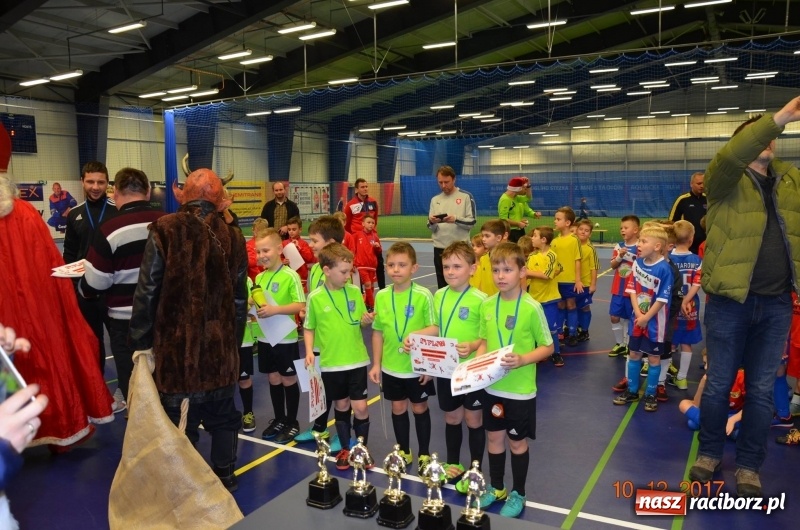 Zdjęcie w galerii na portalu naszraciborz.pl: Mikołajkowy turniej w Bohuminie wiadomości z regionu