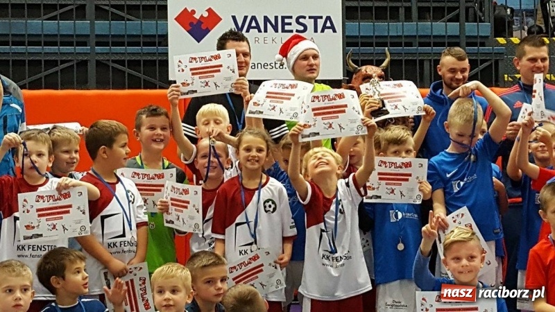 Zdjęcie w galerii na portalu naszraciborz.pl: Mikołajkowy turniej w Bohuminie wiadomości z regionu