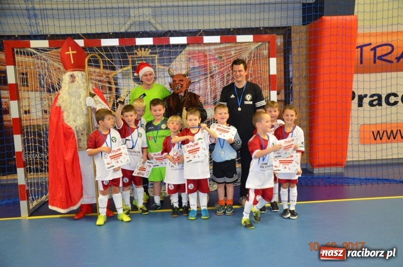 Zdjęcie w galerii na portalu naszraciborz.pl: Mikołajkowy turniej w Bohuminie wiadomości z regionu