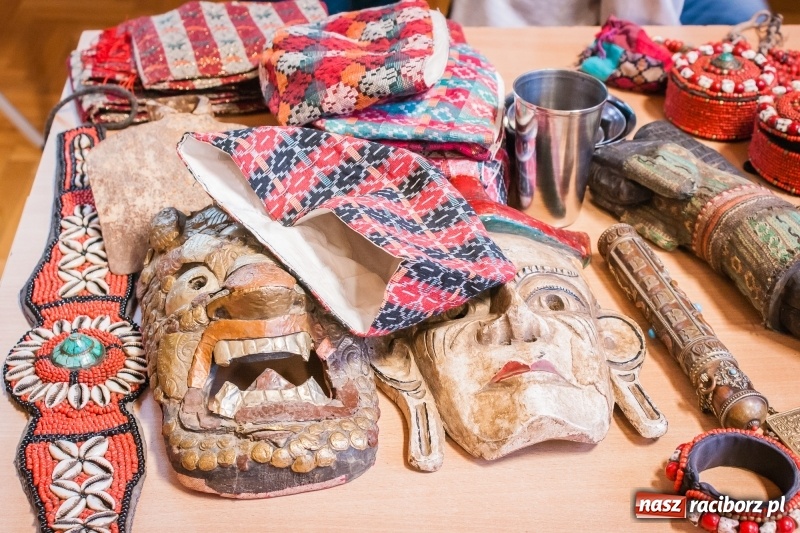 Zdjęcie w galerii na portalu naszraciborz.pl: Maciej Pastwa podziękował uczniom SP1 za pomoc w budowie szkoły w Nepalu wiadomości z regionu