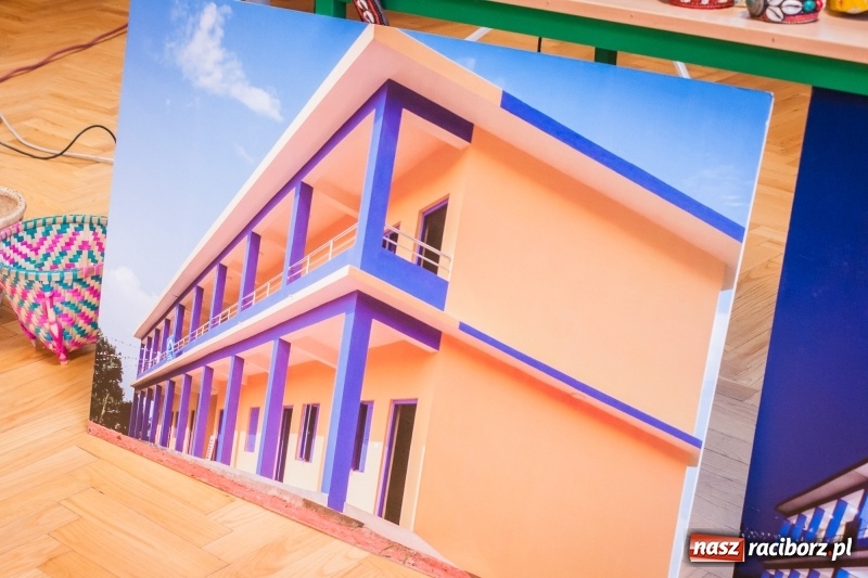 Zdjęcie w galerii na portalu naszraciborz.pl: Maciej Pastwa podziękował uczniom SP1 za pomoc w budowie szkoły w Nepalu wiadomości z regionu