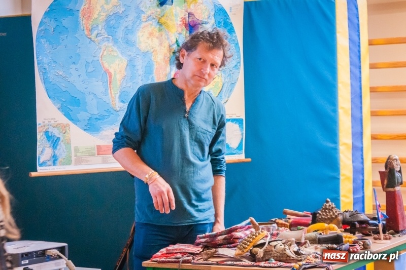 Zdjęcie w galerii na portalu naszraciborz.pl: Maciej Pastwa podziękował uczniom SP1 za pomoc w budowie szkoły w Nepalu wiadomości z regionu