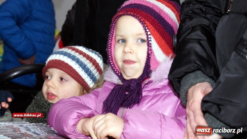 Zdjęcie w galerii na portalu naszraciborz.pl: Mikołajkowa zabawa z biblioteką wiadomości z regionu