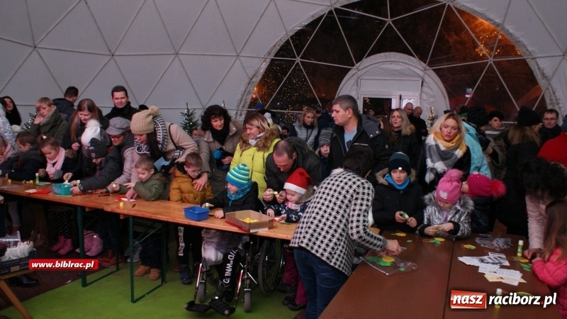 Zdjęcie w galerii na portalu naszraciborz.pl: Mikołajkowa zabawa z biblioteką wiadomości z regionu
