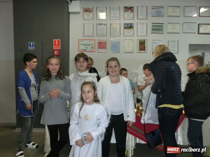 Zdjęcie w galerii na portalu naszraciborz.pl: Gwarno i świątecznie na Ostrogu wiadomości z regionu