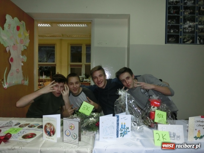 Zdjęcie w galerii na portalu naszraciborz.pl: Gwarno i świątecznie na Ostrogu wiadomości z regionu