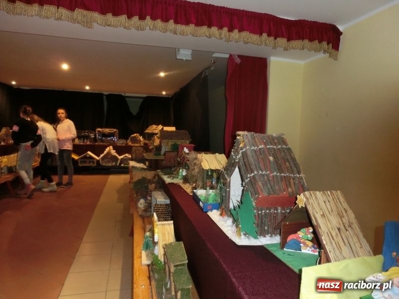 Zdjęcie w galerii na portalu naszraciborz.pl: Gwarno i świątecznie na Ostrogu wiadomości z regionu