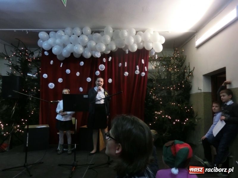 Zdjęcie w galerii na portalu naszraciborz.pl: Gwarno i świątecznie na Ostrogu wiadomości z regionu