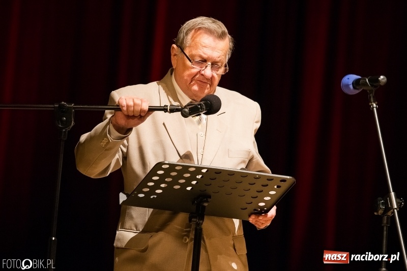 Zdjęcie w galerii na portalu naszraciborz.pl: W RCK wręczono medale im. ks. prałata Stefana Pieczki  wiadomości z regionu