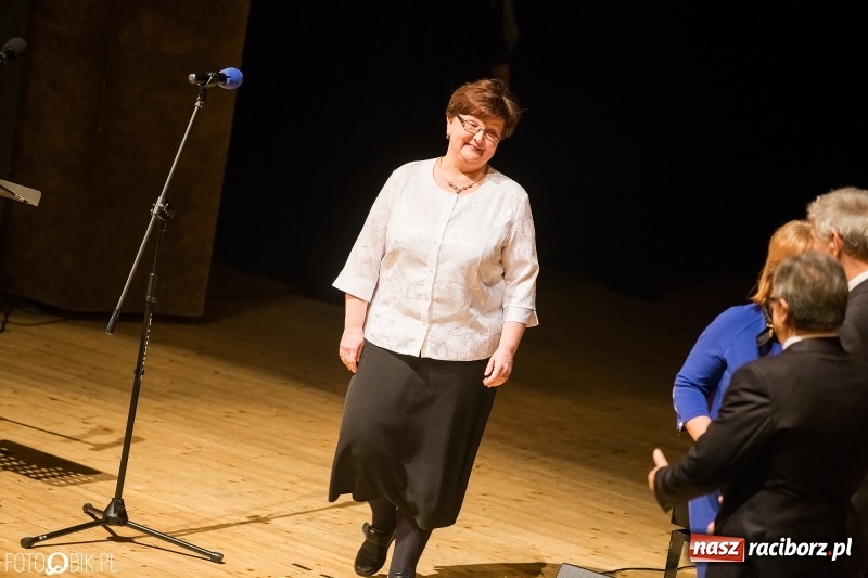 Zdjęcie w galerii na portalu naszraciborz.pl: W RCK wręczono medale im. ks. prałata Stefana Pieczki  wiadomości z regionu