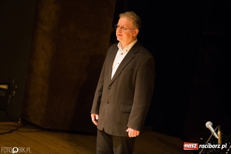 Zdjęcie w galerii na portalu naszraciborz.pl: W RCK wręczono medale im. ks. prałata Stefana Pieczki  wiadomości z regionu