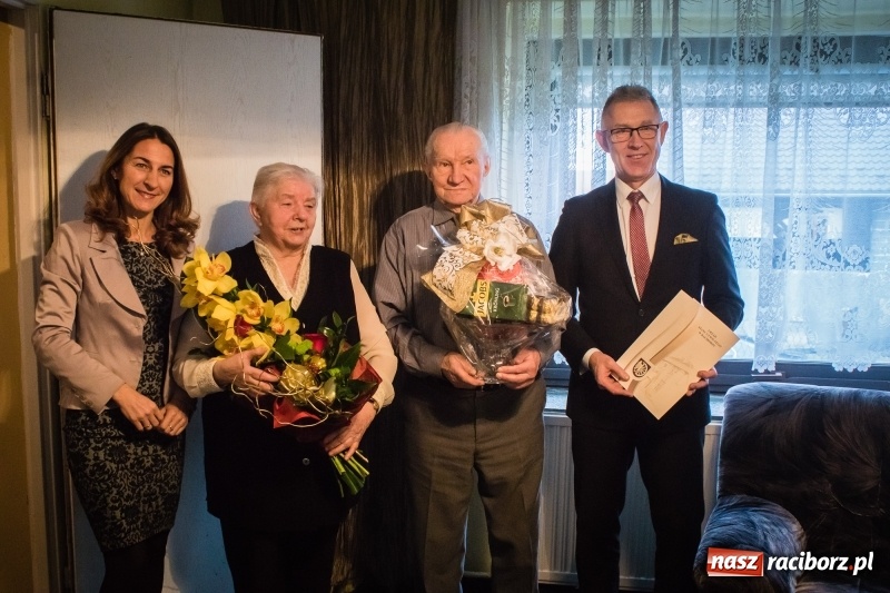 Zdjęcie w galerii na portalu naszraciborz.pl: Zaczęło się od zdjęcia. Diamentowe gody Państwa Malon wiadomości z regionu