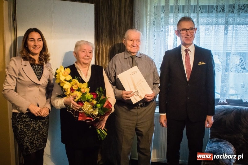 Zdjęcie w galerii na portalu naszraciborz.pl: Zaczęło się od zdjęcia. Diamentowe gody Państwa Malon wiadomości z regionu