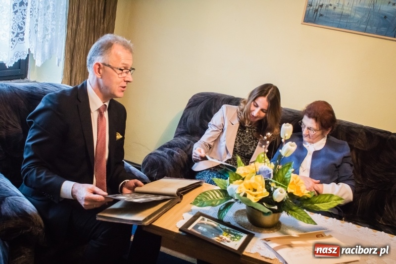 Zdjęcie w galerii na portalu naszraciborz.pl: Zaczęło się od zdjęcia. Diamentowe gody Państwa Malon wiadomości z regionu