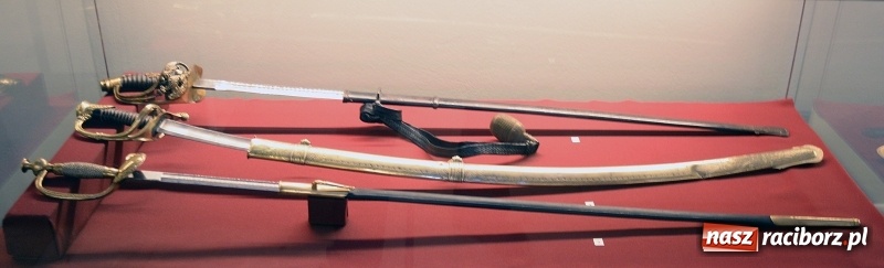 Zdjęcie w galerii na portalu naszraciborz.pl: W Muzeum można oglądać nową, stałą wystawę militariów wiadomości z regionu
