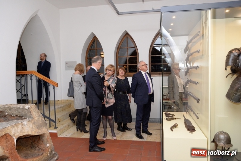 Zdjęcie w galerii na portalu naszraciborz.pl: W Muzeum można oglądać nową, stałą wystawę militariów wiadomości z regionu