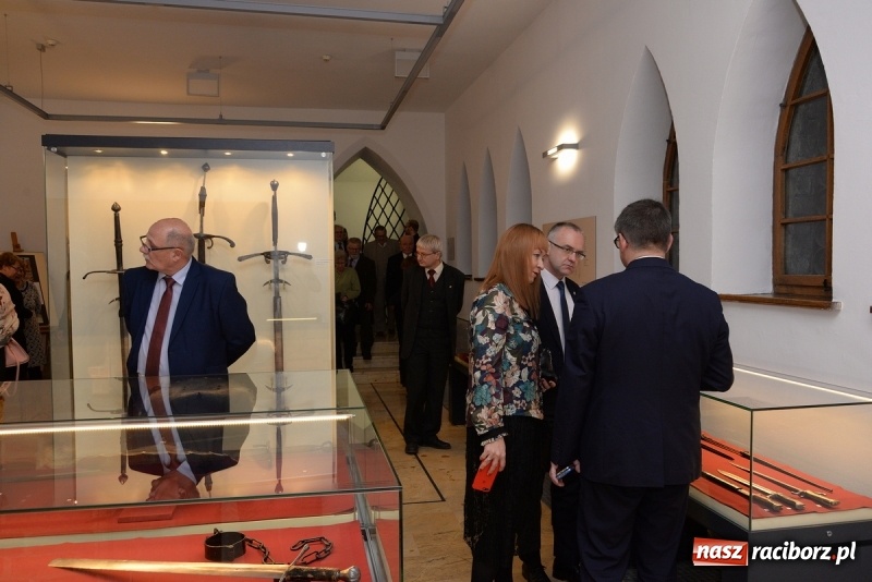 Zdjęcie w galerii na portalu naszraciborz.pl: W Muzeum można oglądać nową, stałą wystawę militariów wiadomości z regionu