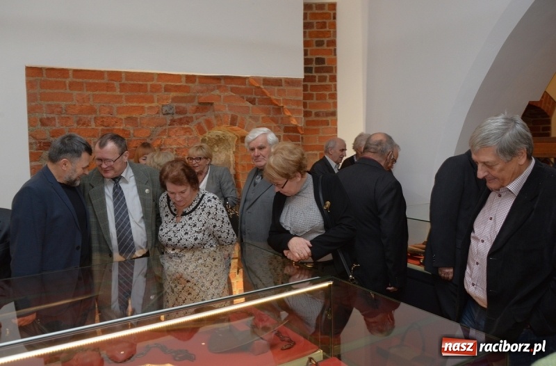 Zdjęcie w galerii na portalu naszraciborz.pl: W Muzeum można oglądać nową, stałą wystawę militariów wiadomości z regionu