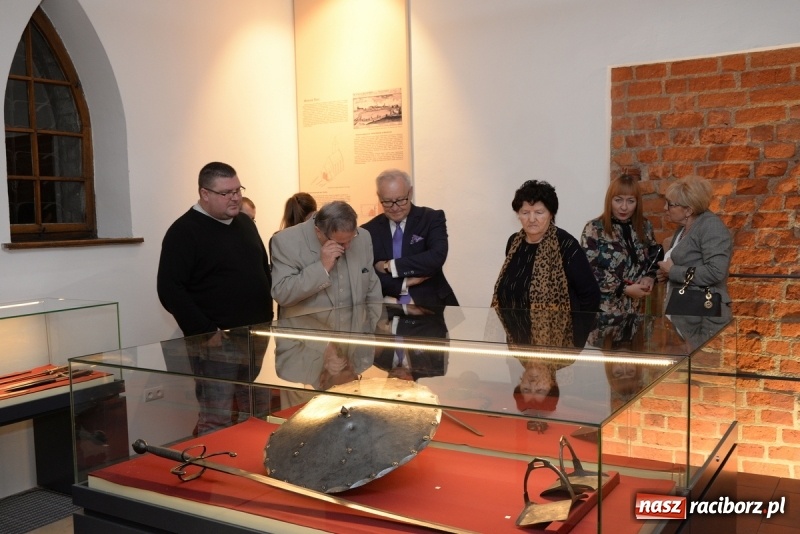 Zdjęcie w galerii na portalu naszraciborz.pl: W Muzeum można oglądać nową, stałą wystawę militariów wiadomości z regionu