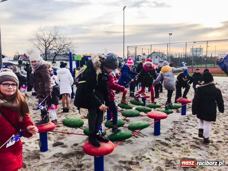 Zdjęcie w galerii na portalu naszraciborz.pl: Dwa nowe place zabaw w gminie Krzyżanowice  wiadomości z regionu