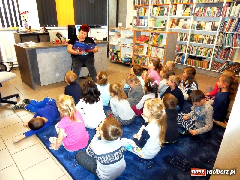 Zdjęcie w galerii na portalu naszraciborz.pl: W Klubie Czytających Rodziców  wiadomości z regionu