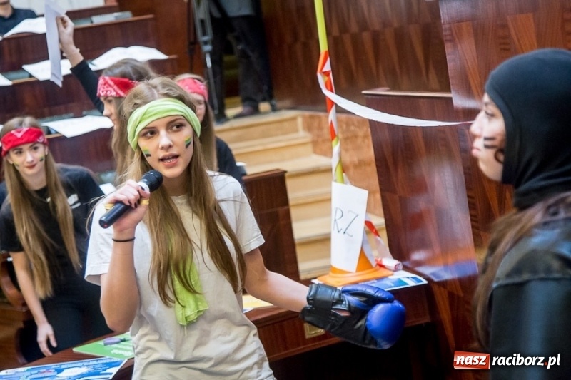 Zdjęcie w galerii na portalu naszraciborz.pl: Eko pomysły na walkę ze smogiem. I LO z Raciborza najlepsze na Śląsku  wiadomości z regionu