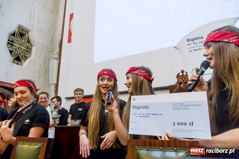 Zdjęcie w galerii na portalu naszraciborz.pl: Eko pomysły na walkę ze smogiem. I LO z Raciborza najlepsze na Śląsku  wiadomości z regionu