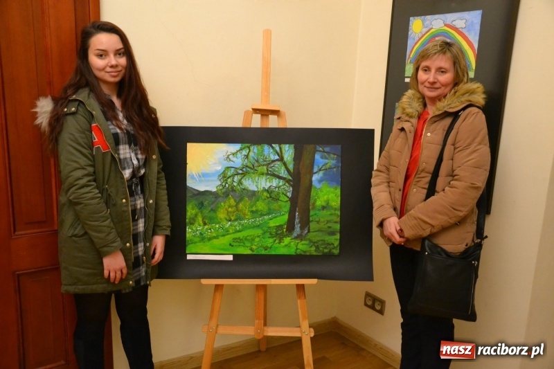 Zdjęcie w galerii na portalu naszraciborz.pl: ZNANE i NIE ZNANE – wernisaż wystawy na Zamku Piastowskim  wiadomości z regionu