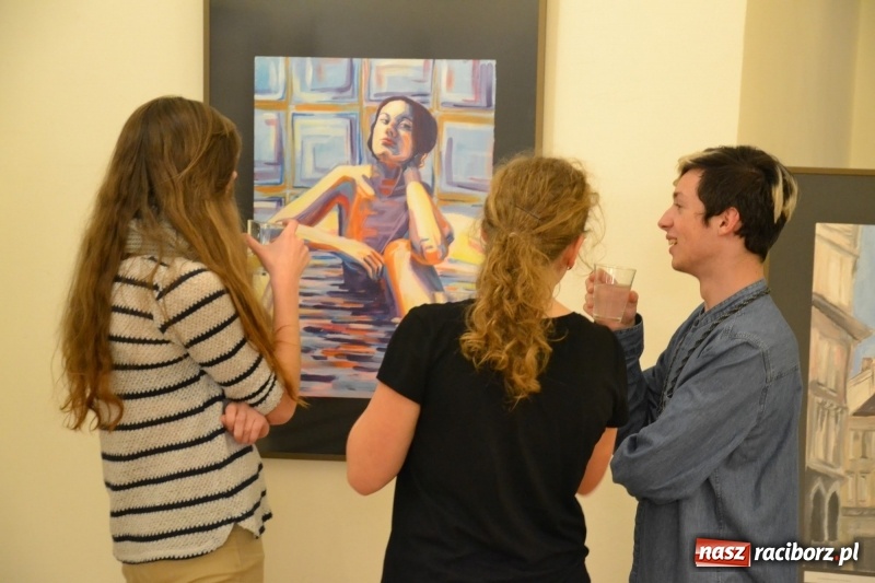 Zdjęcie w galerii na portalu naszraciborz.pl: ZNANE i NIE ZNANE – wernisaż wystawy na Zamku Piastowskim  wiadomości z regionu