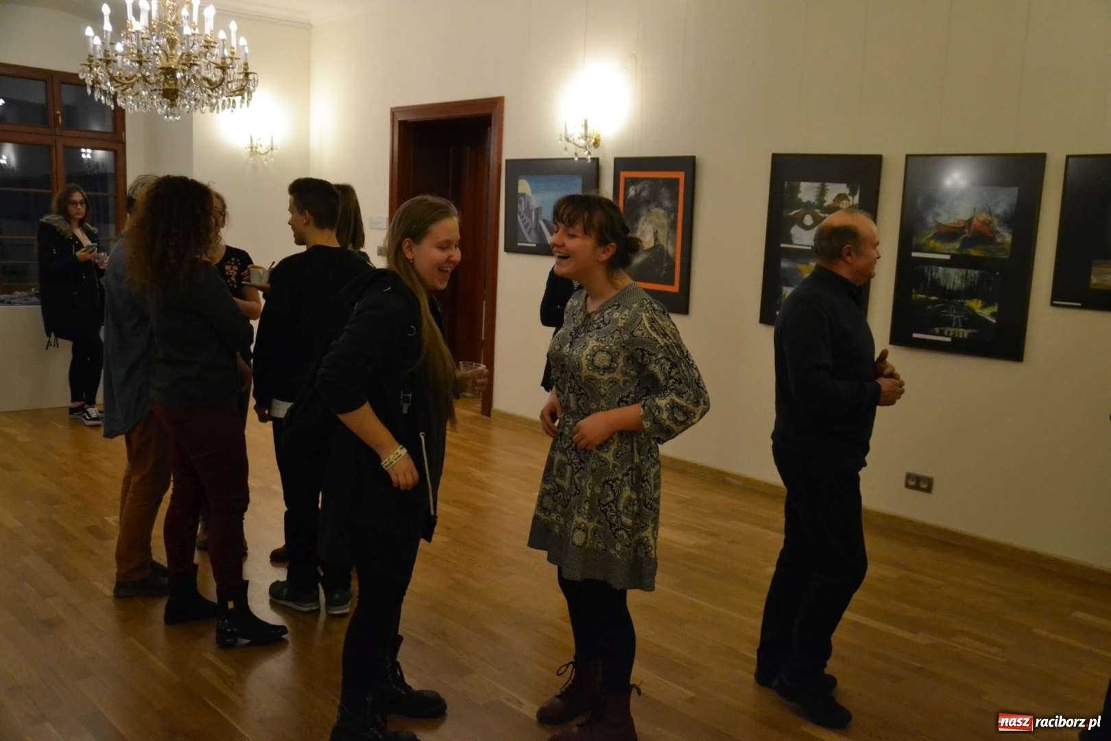 Zdjęcie w galerii na portalu naszraciborz.pl: ZNANE i NIE ZNANE – wernisaż wystawy na Zamku Piastowskim  wiadomości z regionu