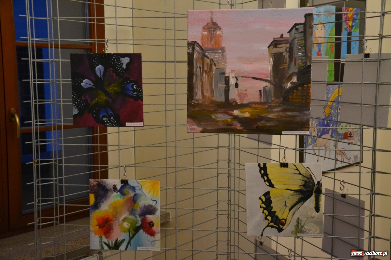 Zdjęcie w galerii na portalu naszraciborz.pl: ZNANE i NIE ZNANE – wernisaż wystawy na Zamku Piastowskim  wiadomości z regionu