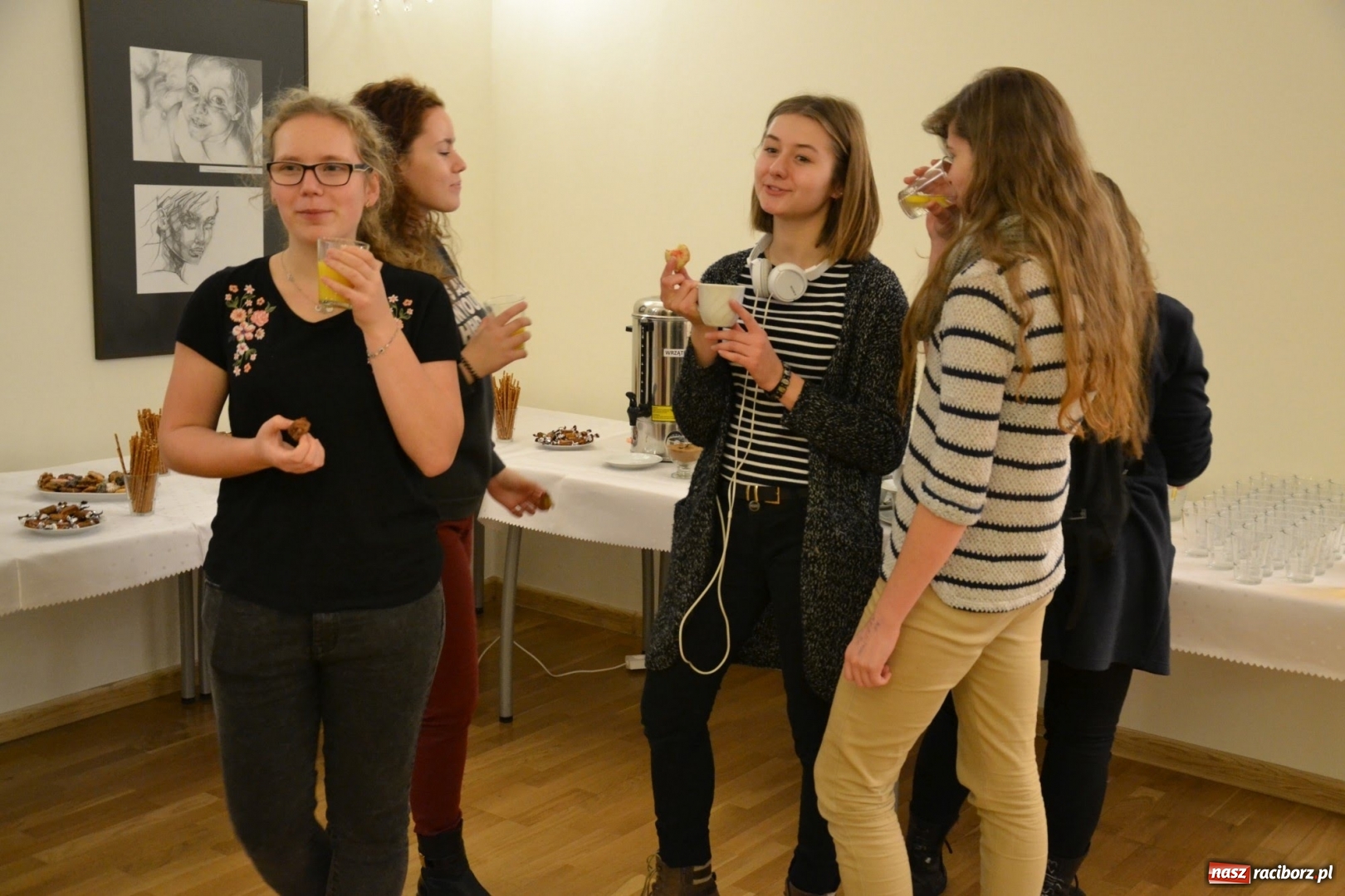 Zdjęcie w galerii na portalu naszraciborz.pl: ZNANE i NIE ZNANE – wernisaż wystawy na Zamku Piastowskim  wiadomości z regionu