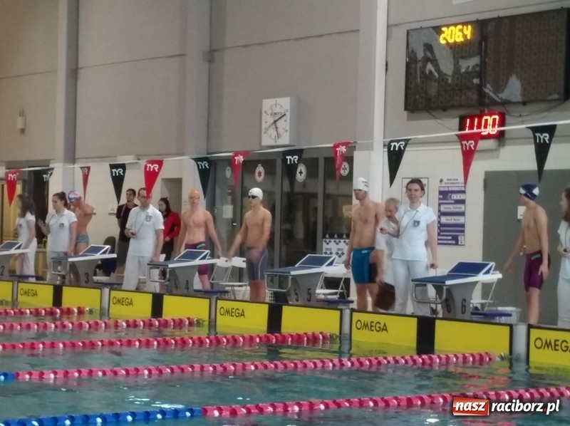 Zdjęcie w galerii na portalu naszraciborz.pl: Pływanie. Medalowe żniwo pływaków Szkoły Mistrzostwa Sportowego wiadomości z regionu