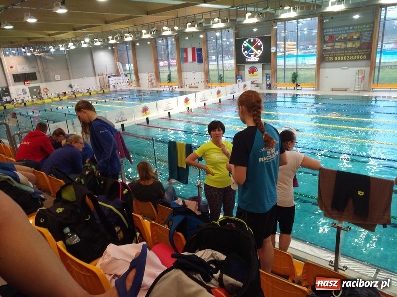 Zdjęcie w galerii na portalu naszraciborz.pl: Pływanie. Medalowe żniwo pływaków Szkoły Mistrzostwa Sportowego wiadomości z regionu