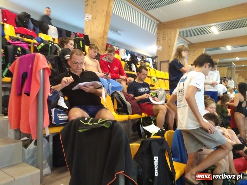 Zdjęcie w galerii na portalu naszraciborz.pl: Pływanie. Medalowe żniwo pływaków Szkoły Mistrzostwa Sportowego wiadomości z regionu