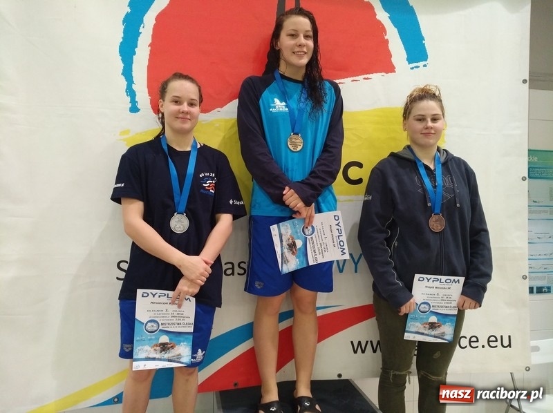Zdjęcie w galerii na portalu naszraciborz.pl: Pływanie. Medalowe żniwo pływaków Szkoły Mistrzostwa Sportowego wiadomości z regionu