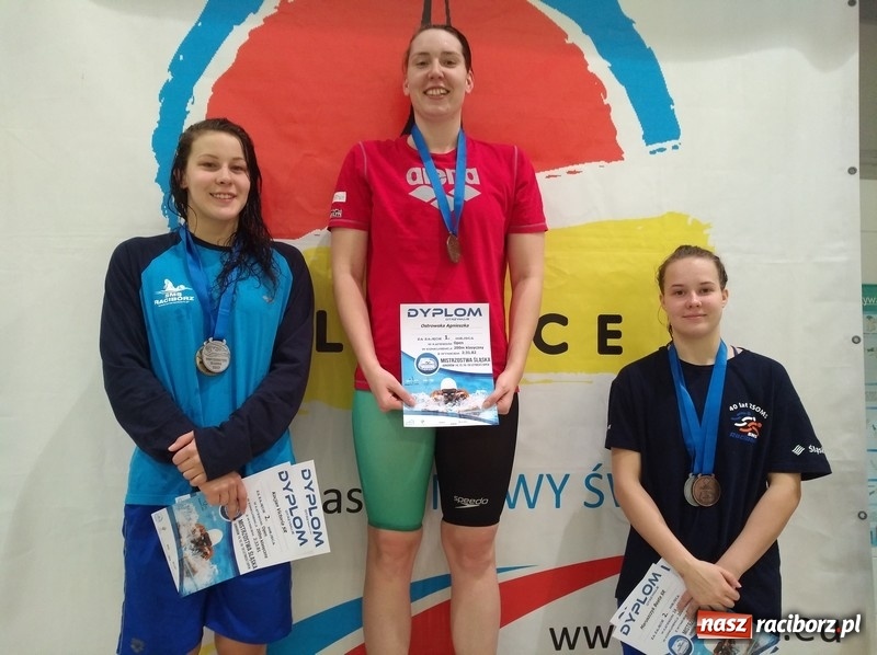 Zdjęcie w galerii na portalu naszraciborz.pl: Pływanie. Medalowe żniwo pływaków Szkoły Mistrzostwa Sportowego wiadomości z regionu