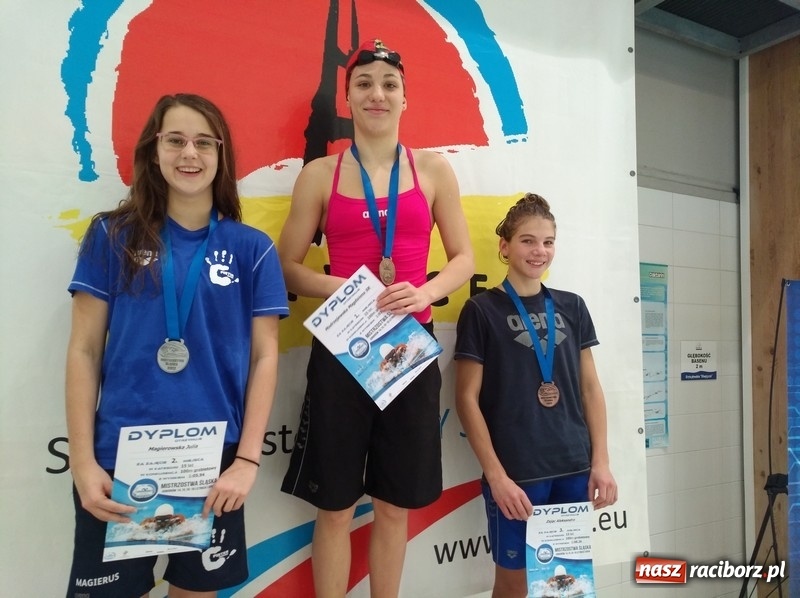 Zdjęcie w galerii na portalu naszraciborz.pl: Pływanie. Medalowe żniwo pływaków Szkoły Mistrzostwa Sportowego wiadomości z regionu