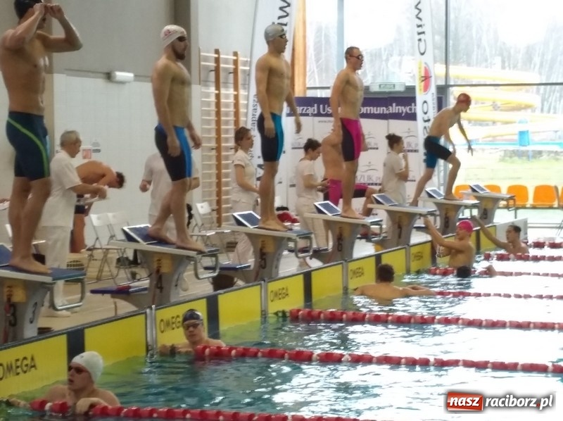 Zdjęcie w galerii na portalu naszraciborz.pl: Pływanie. Medalowe żniwo pływaków Szkoły Mistrzostwa Sportowego wiadomości z regionu