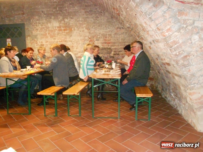 Zdjęcie w galerii na portalu naszraciborz.pl: Spotkanie opłatkowe Uniwersytetu Trzeciego Wieku w Rudach wiadomości z regionu