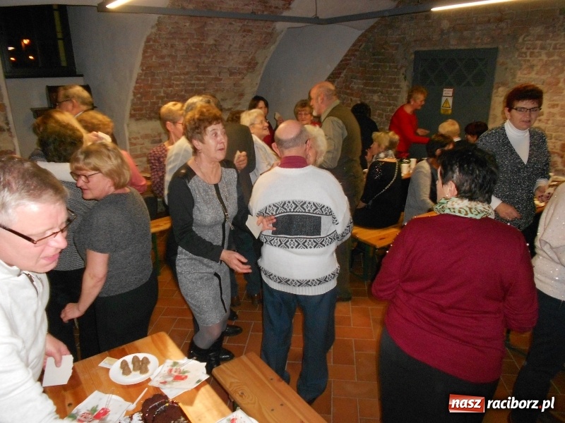 Zdjęcie w galerii na portalu naszraciborz.pl: Spotkanie opłatkowe Uniwersytetu Trzeciego Wieku w Rudach wiadomości z regionu