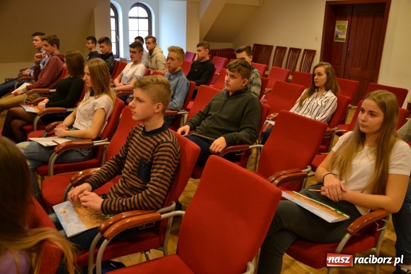 Zdjęcie w galerii na portalu naszraciborz.pl: Jubileuszowa X edycja powiatowego konkursu Bezpieczne Rolnictwo Powiatu Raciborskiego za nami wiadomości z regionu